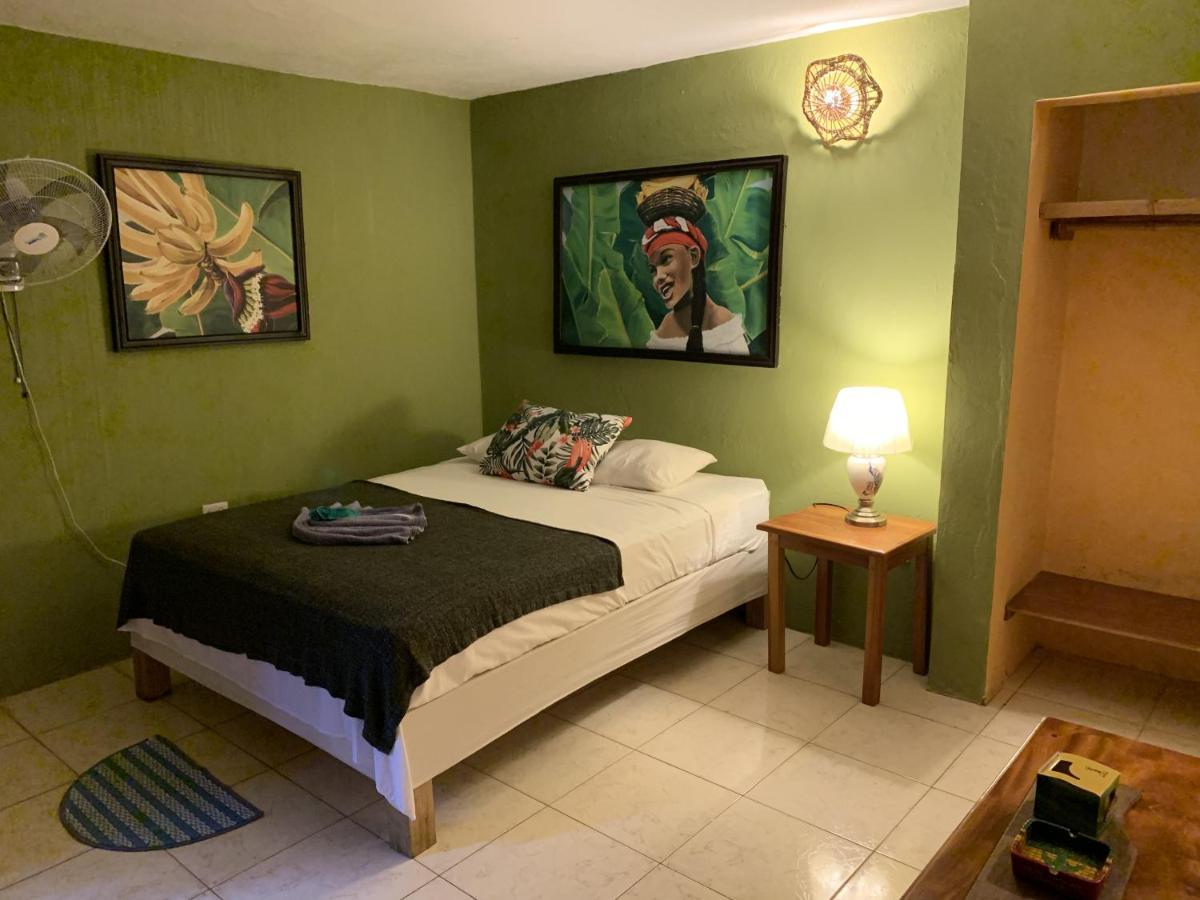 Can Jam Retreat Негрил Экстерьер фото